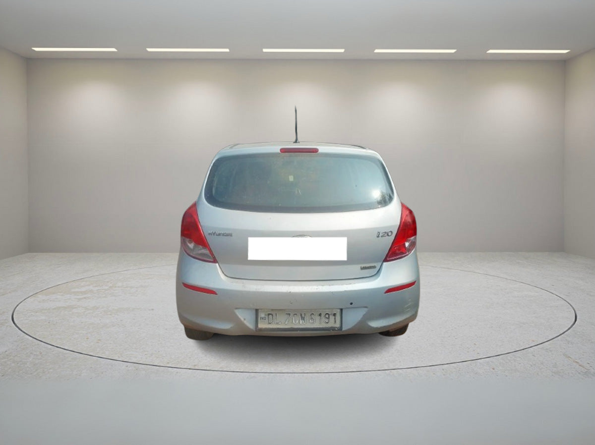 HYUNDAI I20 MAGNA 2012