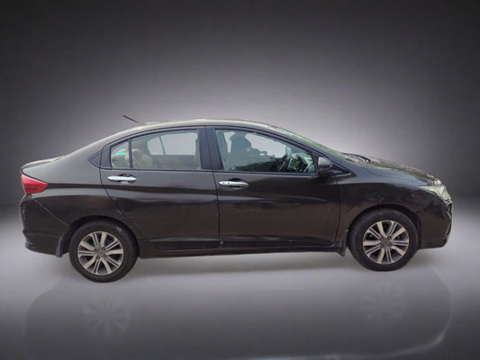 Used Honda City V 2018 — Delhi