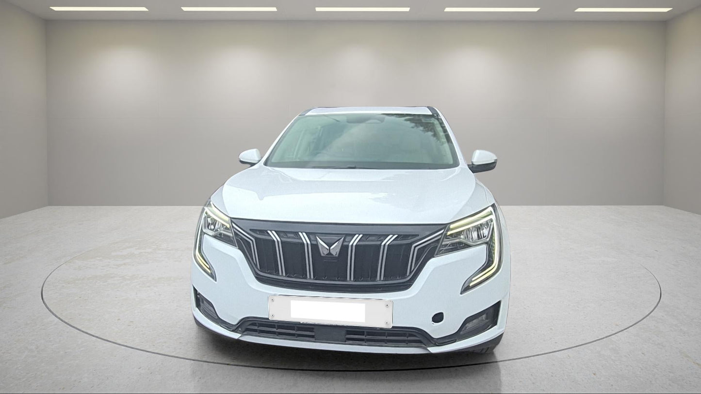 Mahindra XUV 700
