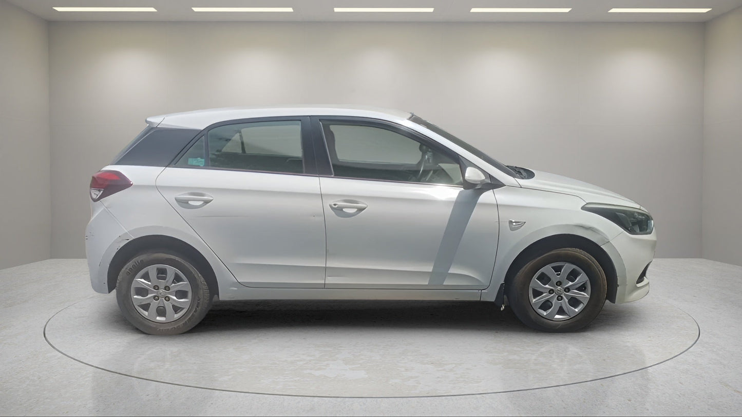 HYUNDAI I20 2015