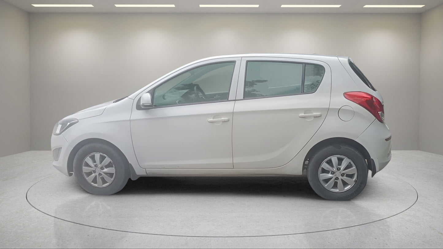 HYUNDAI I20 SPORTZ 2013