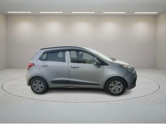 HYUNDAI GRAND I10 SPORTZ 2015