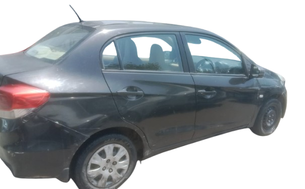 Used Honda Amaze S 2015 — used car at Hans Hyundai H-Promise, Delhi