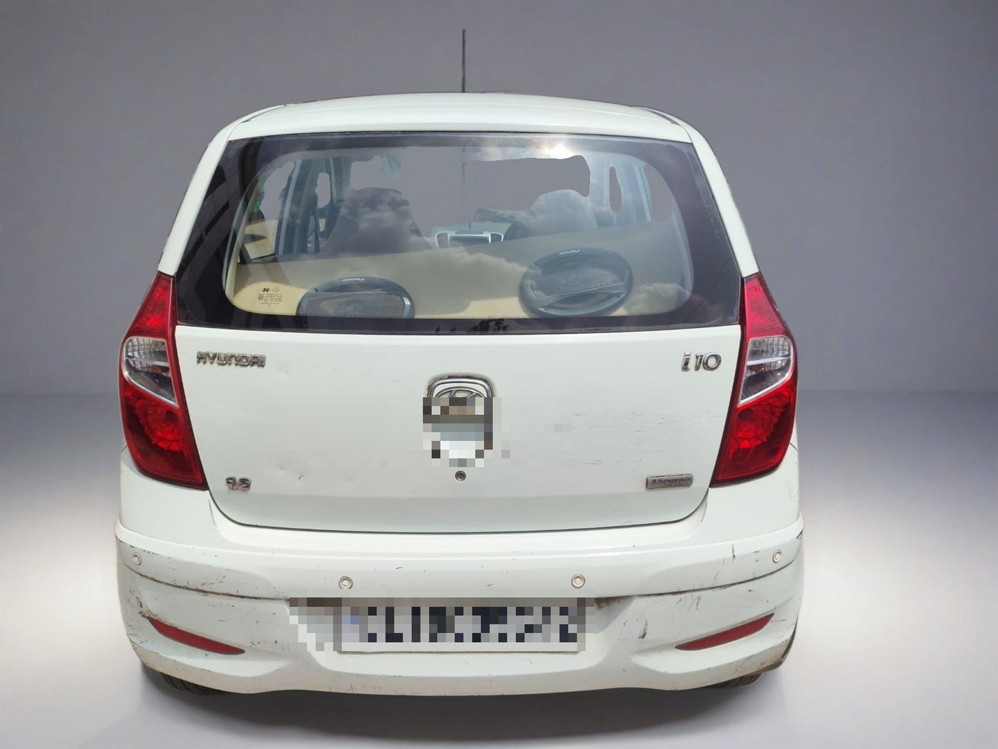 Used Hyundai i10 Magna 1.2 2012 (White) — Delhi