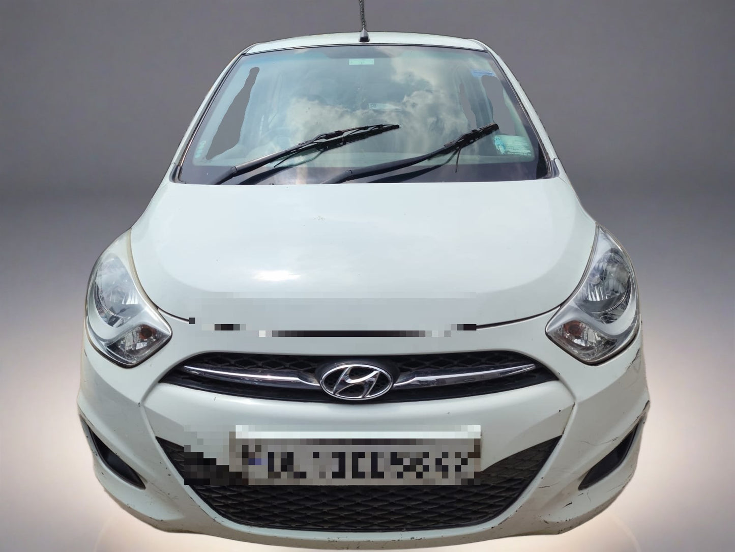 Used Hyundai i10 Magna 1.2 2012 (White) — Delhi