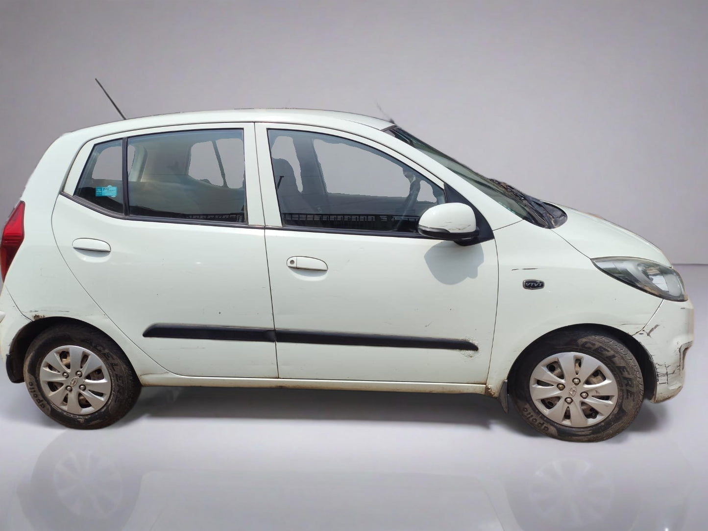 Used Hyundai i10 Magna 1.2 2012 (White) — Delhi